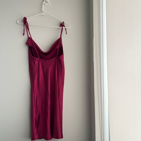 Elegant Burgundy Slip Dress - Picture 3 of 4